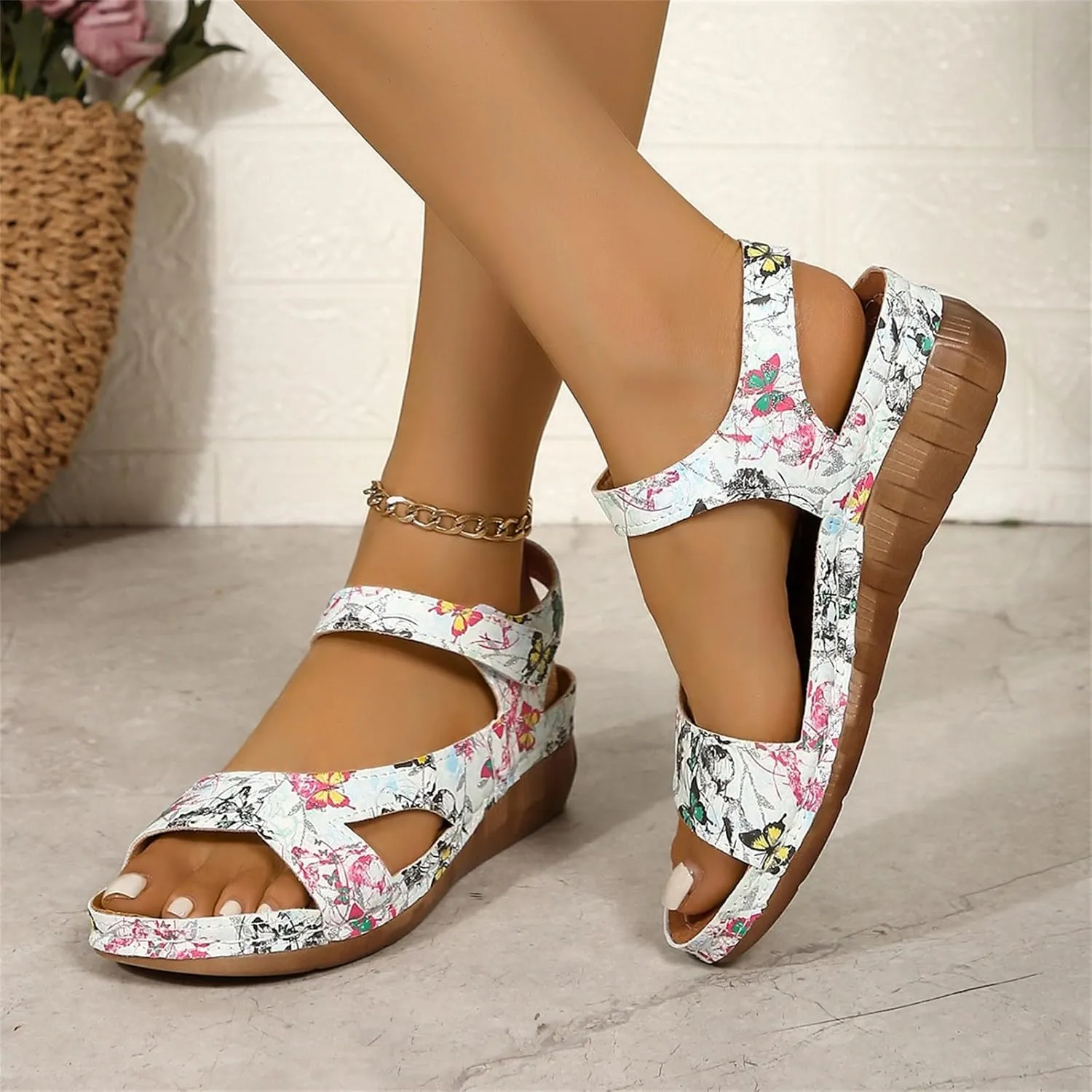 Casual Side Hollow Belt Adhesive Slope Bottom Roman Shoes Summer Fashion Ladies Sandals Walk Pro Sandals for Women